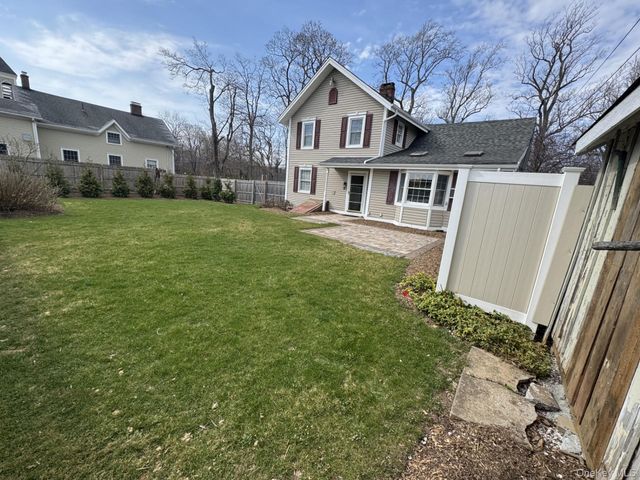 496 North Country Road, Saint James, NY 11780