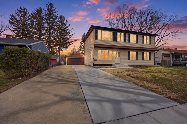 1648 Linden Avenue, Hanover Park, IL 60133