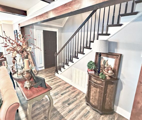 420 Lakeshore Dr, Lexington, TN 38351