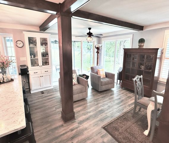 420 Lakeshore Dr, Lexington, TN 38351