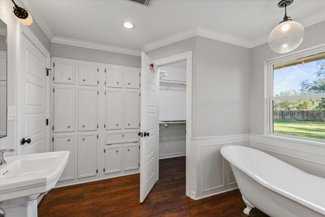 2813 Dow Circle, Deer Park, TX 77536