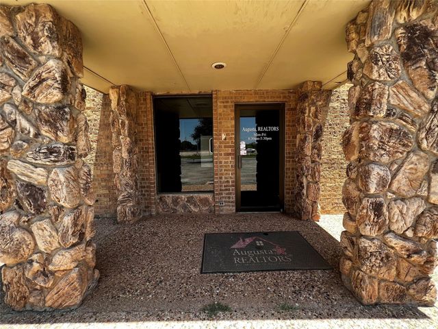 2481 S Danville Drive B, Abilene, TX 79605