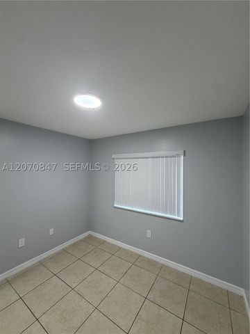1261 SE 27th St 101, Homestead, FL 33035