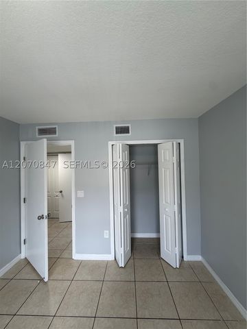 1261 SE 27th St 101, Homestead, FL 33035