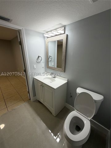 1261 SE 27th St 101, Homestead, FL 33035
