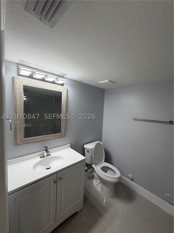 1261 SE 27th St 101, Homestead, FL 33035