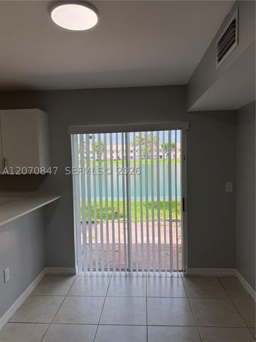 1261 SE 27th St 101, Homestead, FL 33035