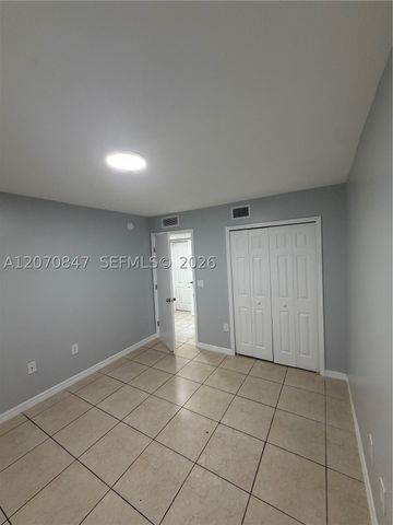 1261 SE 27th St 101, Homestead, FL 33035
