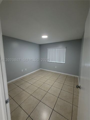 1261 SE 27th St 101, Homestead, FL 33035