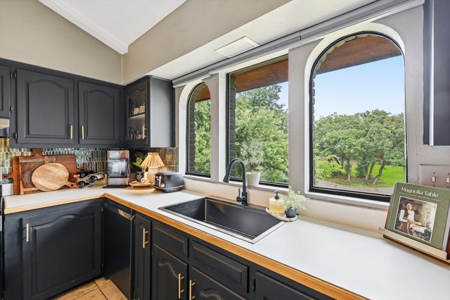 104 Highland Lake Drive, Highland Village, TX 75077
