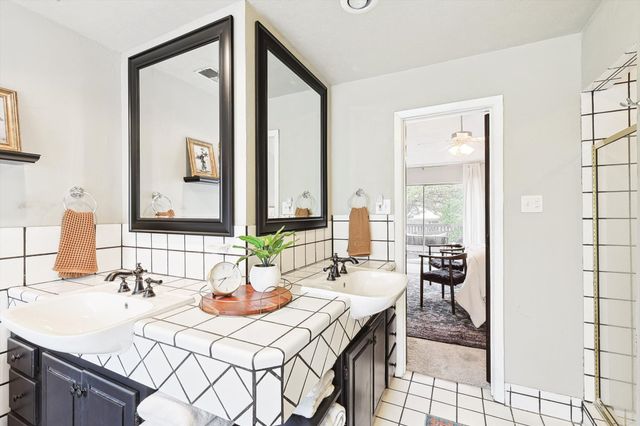 104 Highland Lake Drive, Highland Village, TX 75077