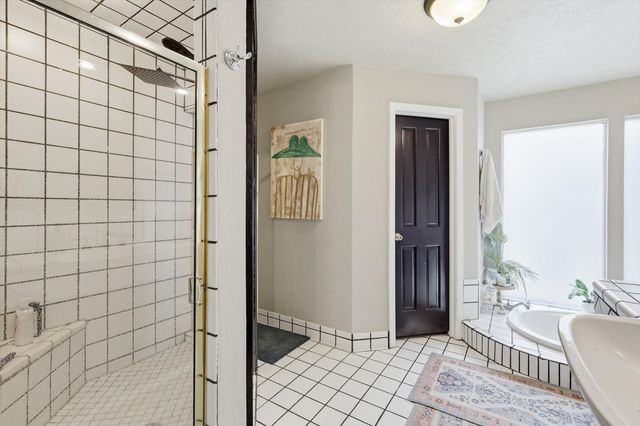 104 Highland Lake Drive, Highland Village, TX 75077