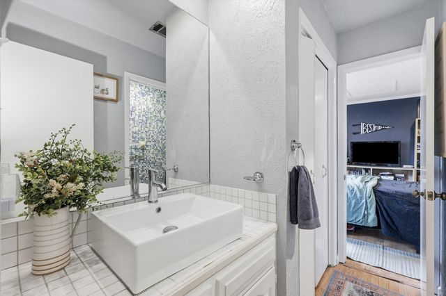 104 Highland Lake Drive, Highland Village, TX 75077