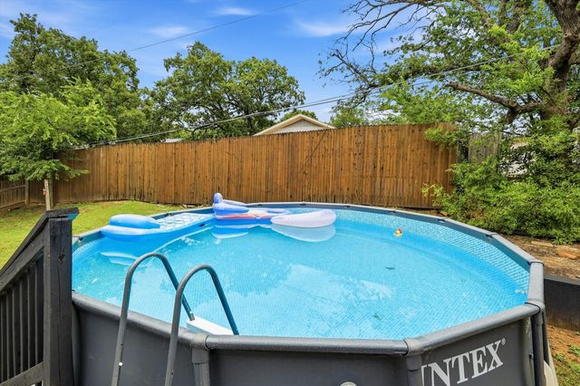 104 Highland Lake Drive, Highland Village, TX 75077