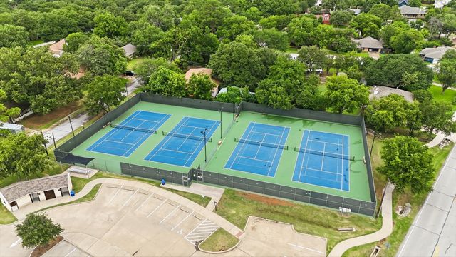 104 Highland Lake Drive, Highland Village, TX 75077