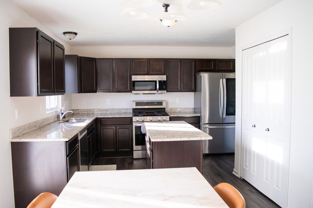 9055 Elbert Drive, Romulus, MI 48174