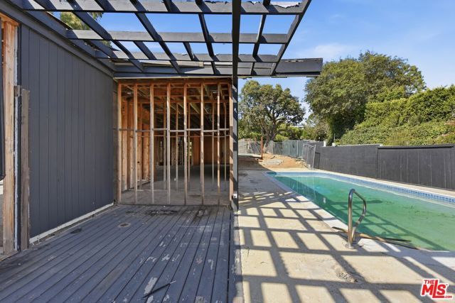1545 Umeo Road, Los Angeles, CA 90272