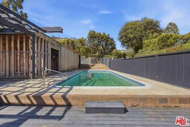1545 Umeo Road, Los Angeles, CA 90272