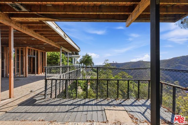 1545 Umeo Road, Los Angeles, CA 90272