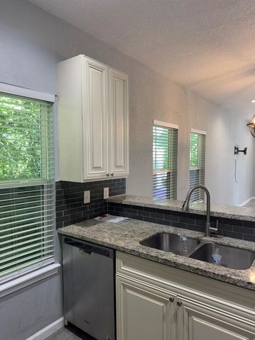 16736 Stonefield, Montgomery, TX 77316