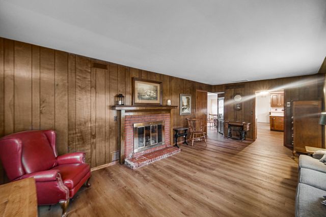 660 N 700 W, Hobart, IN 46342