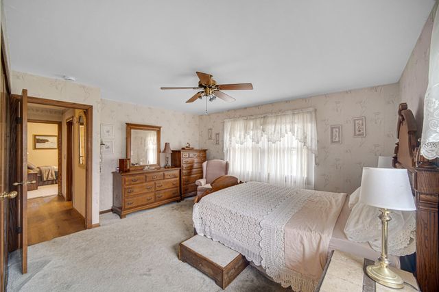 660 N 700 W, Hobart, IN 46342
