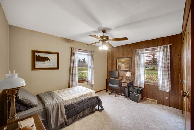 660 N 700 W, Hobart, IN 46342