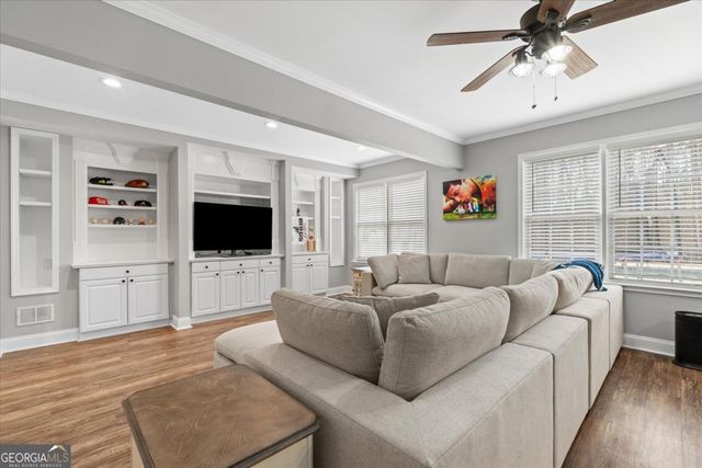 161 Oakwind Point, Acworth, GA 30101