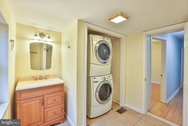 1905 ANNIN ST, Philadelphia, PA 19146