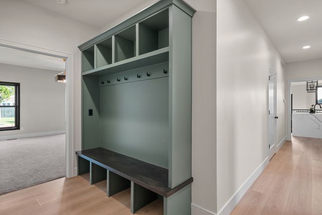 686 Jones Court, Bettendorf, IA 52722