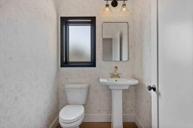 686 Jones Court, Bettendorf, IA 52722