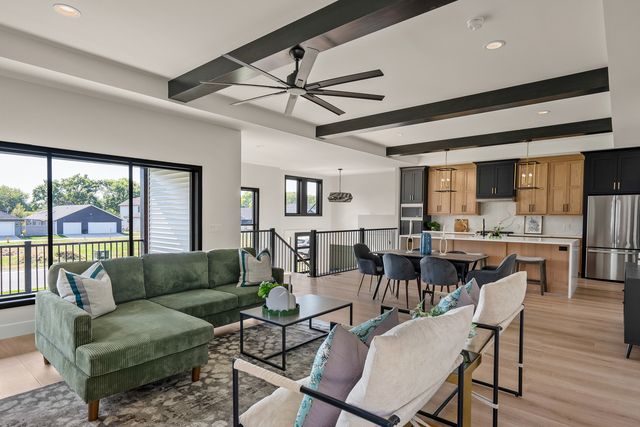 686 Jones Court, Bettendorf, IA 52722