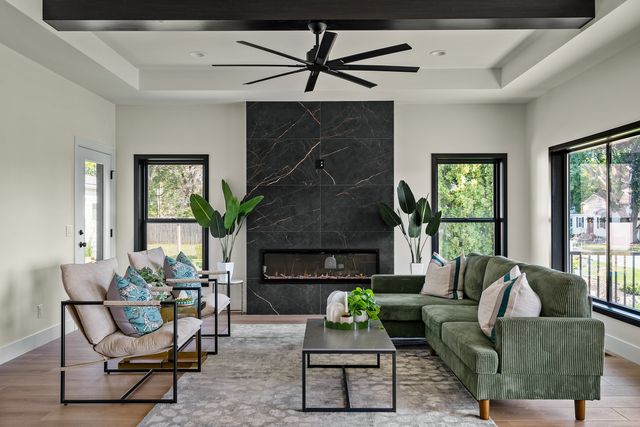 686 Jones Court, Bettendorf, IA 52722