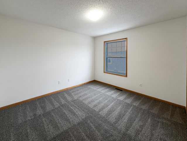 8322 Labont Way, Eden Prairie, MN 55344