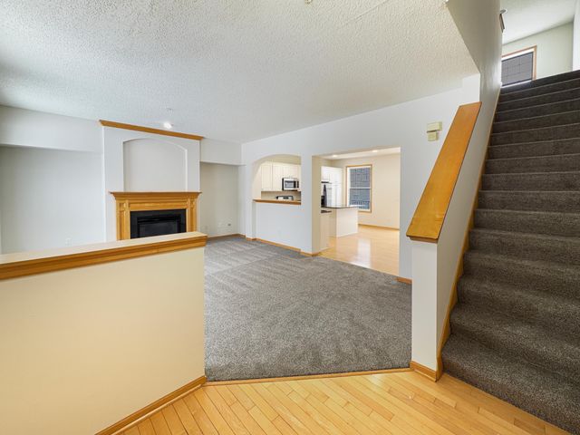 8322 Labont Way, Eden Prairie, MN 55344