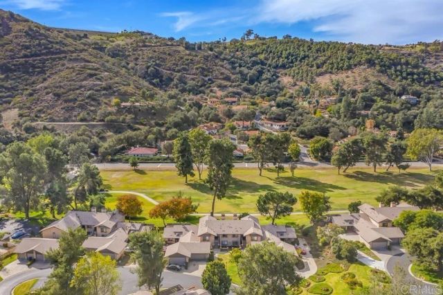 4122 Oak Island, Fallbrook, CA 92028
