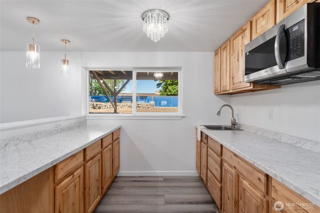 2112 S Crestmont Drive, Moses Lake, WA 98837