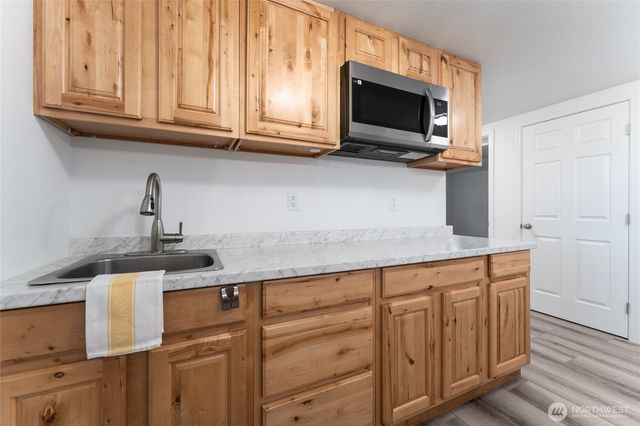 2112 S Crestmont Drive, Moses Lake, WA 98837