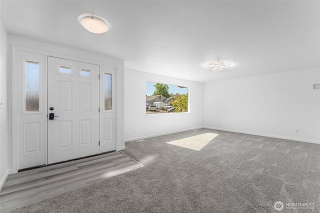 2112 S Crestmont Drive, Moses Lake, WA 98837