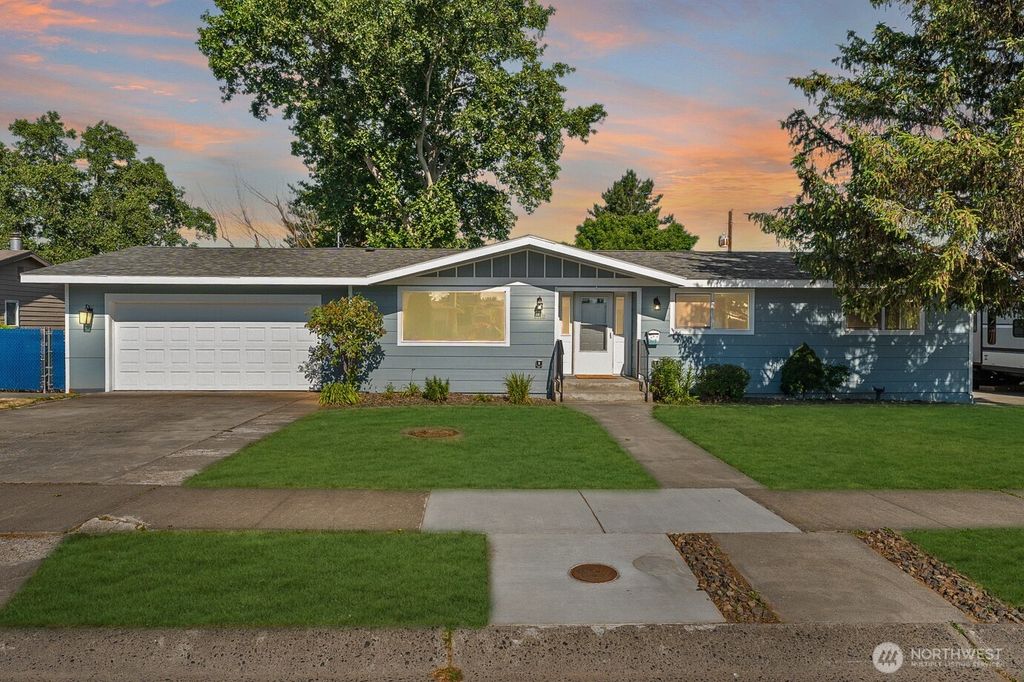 2112 S Crestmont Drive, Moses Lake, WA 98837