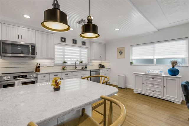 18317 SUNSET BOULEVARD, Redington Shores, FL 33708
