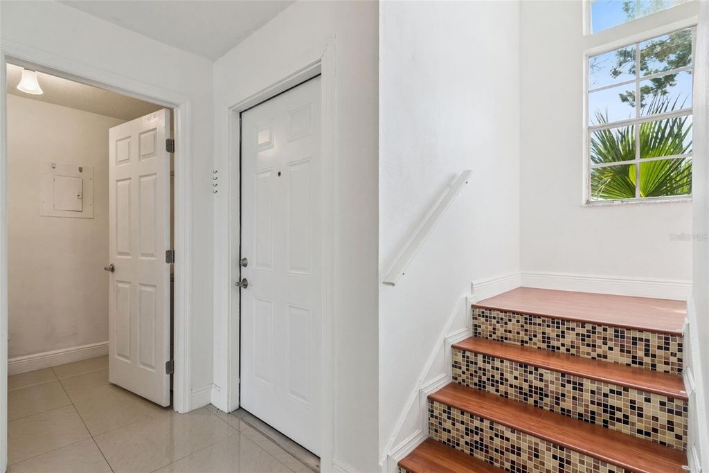 Image 7 of property listing at 214 MAJORS LANE F, Kissimmee, FL 34743