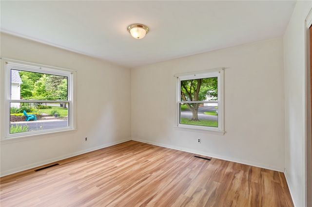 100 East Street, Canandaigua City, NY 14424