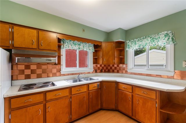100 East Street, Canandaigua City, NY 14424