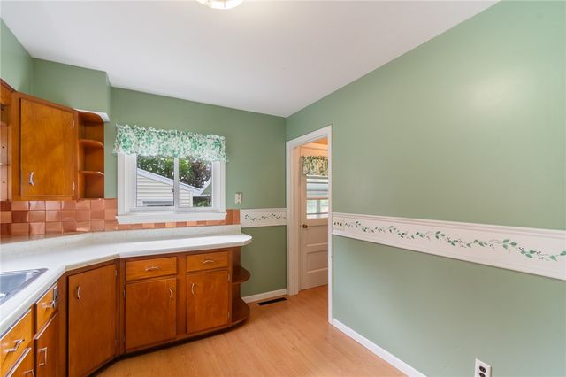 100 East Street, Canandaigua City, NY 14424