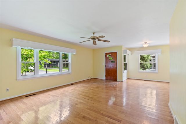 100 East Street, Canandaigua City, NY 14424