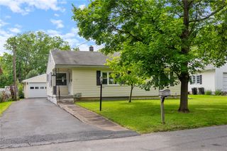100 East Street, Canandaigua City, NY 14424