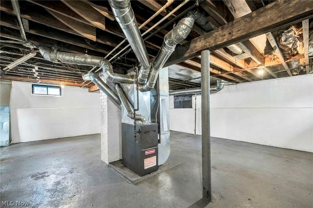 12827 Kirton, Cleveland, OH 44135