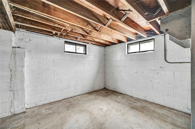 12827 Kirton, Cleveland, OH 44135