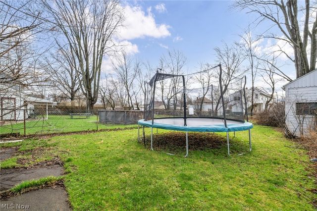 12827 Kirton, Cleveland, OH 44135